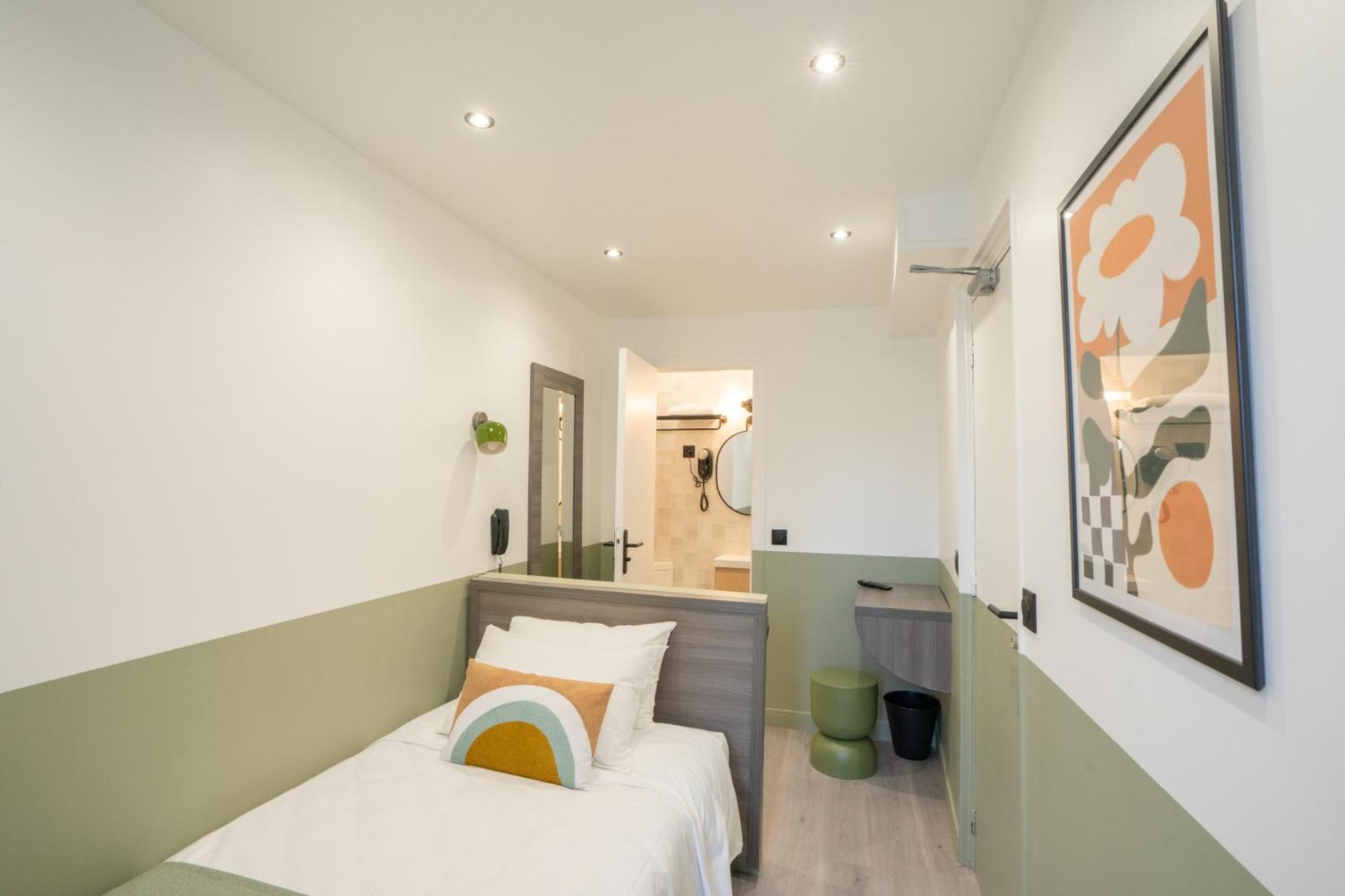 L'Esperance Hotell Paris Exteriör bild