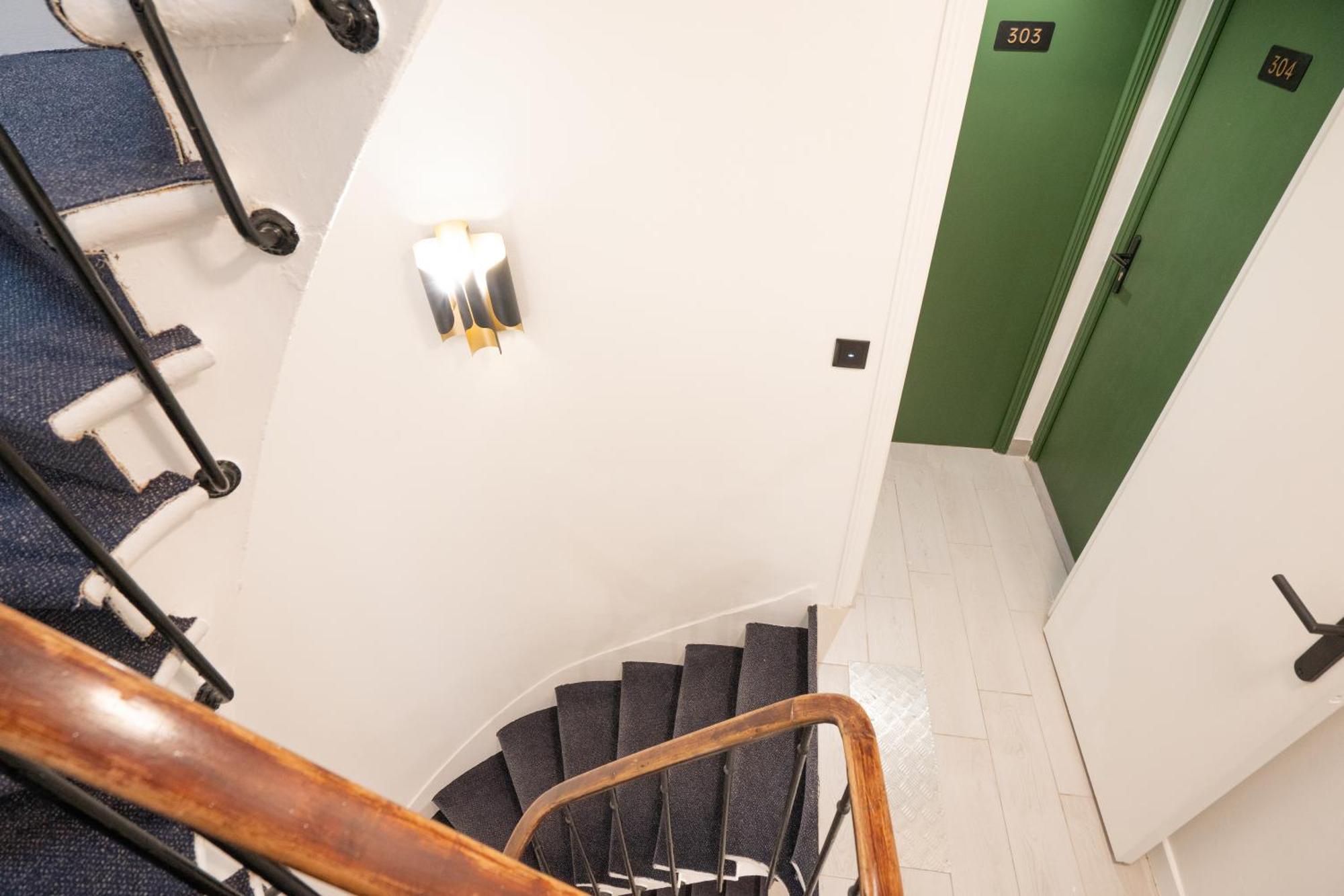 L'Esperance Hotell Paris Exteriör bild