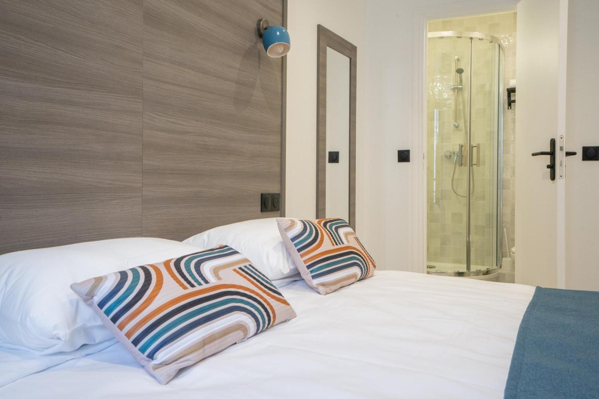 L'Esperance Hotell Paris Exteriör bild