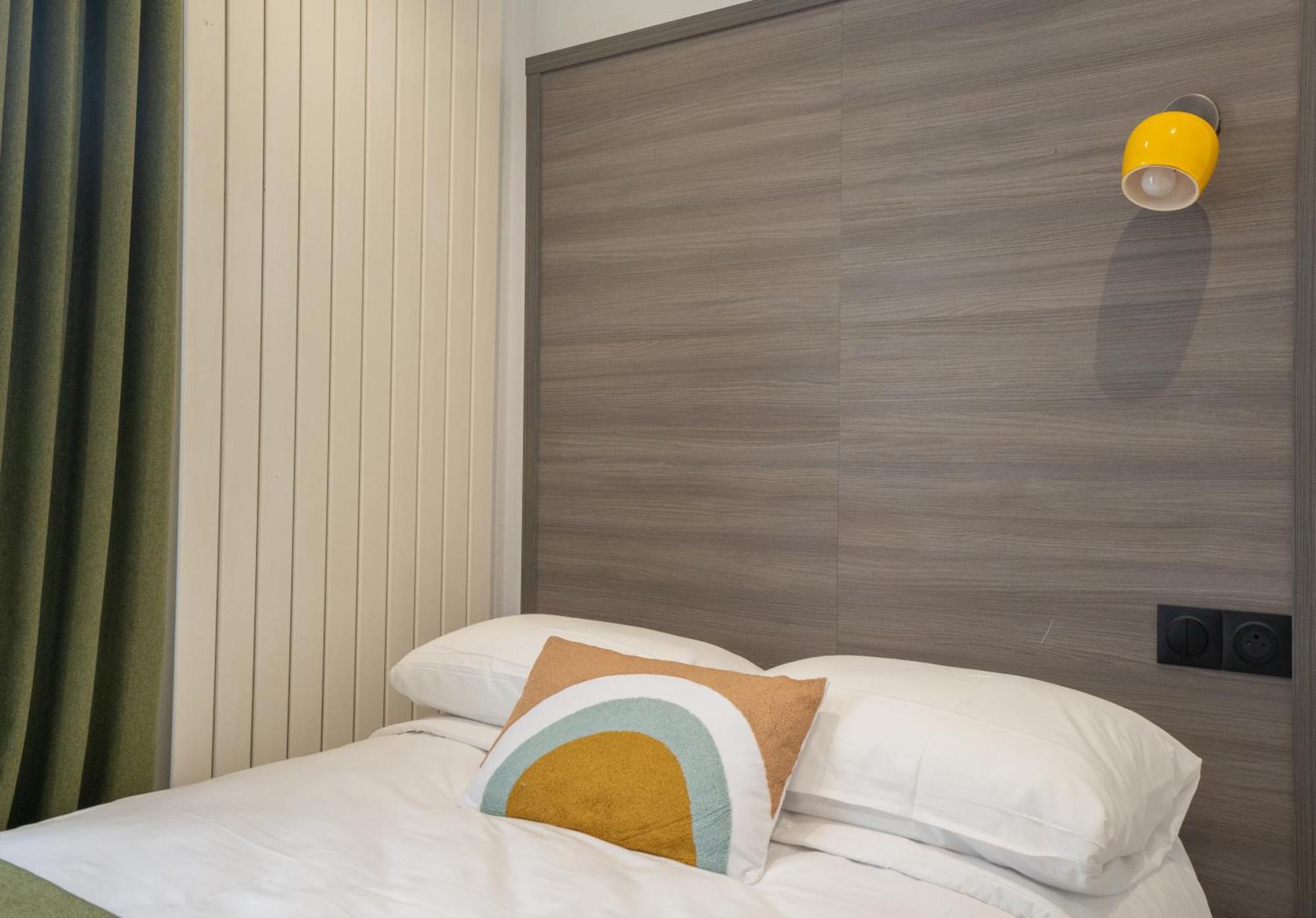 L'Esperance Hotell Paris Exteriör bild